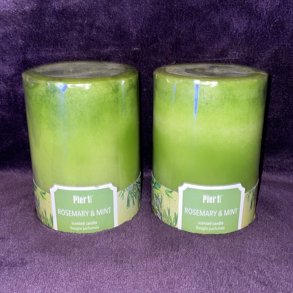 NWT PIER 1.  2 Elegant Wooden Candle Holders with 2 Green Candles - Picture 8 of 8